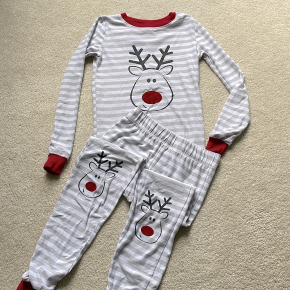 Kid size 8 - Christmas PJs Set - Picture 1 of 8